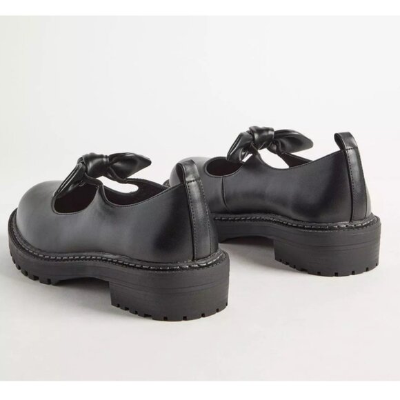 NWT Torrid 8.5 Black Mary Jane Bow Lug-Sole Flat Shoes 8.5WW Wide Width - Picture 3 of 11